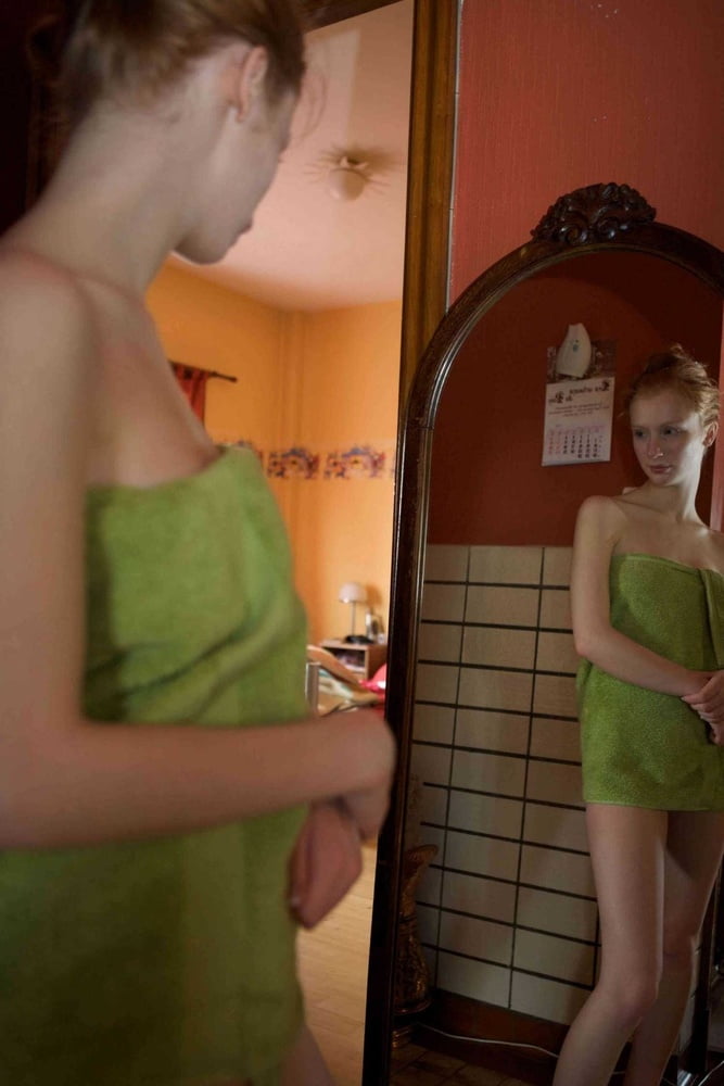 Hot redhead webslut ama exponer a sí misma
 #88352349