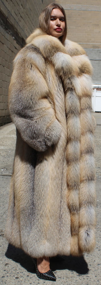 毛皮のコートが好き
 #92898271