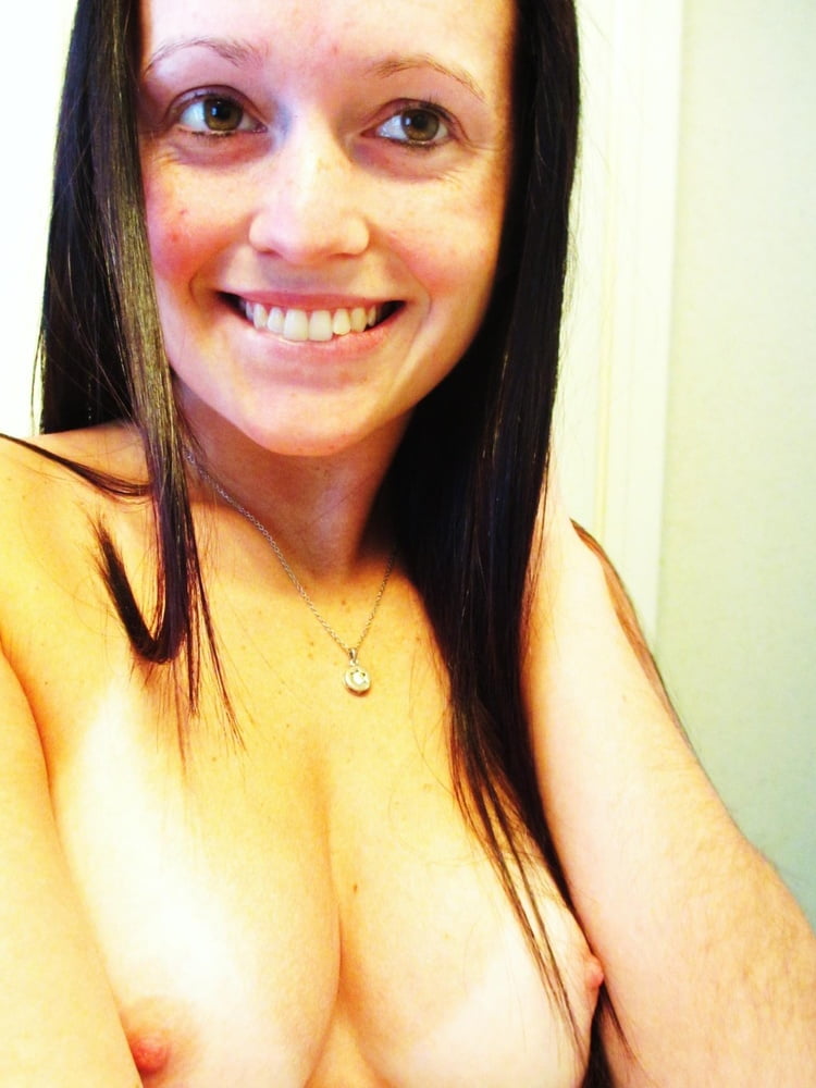 Sexy Milf-Selfies
 #104335771