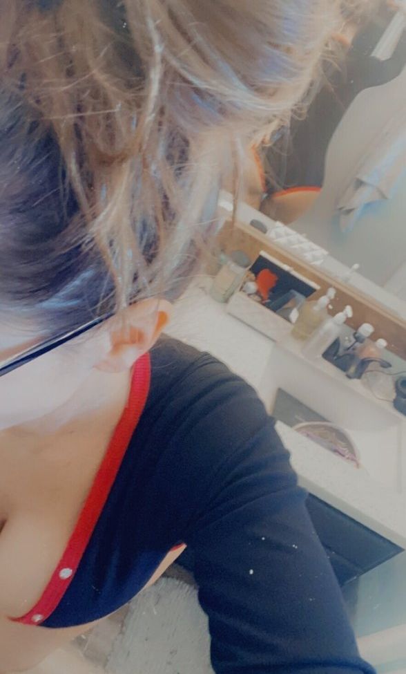 Chroniclesofatiredassmom desnuda #108270917