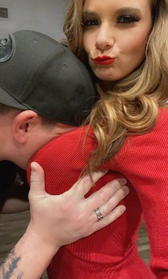 Chroniclesofatiredassmom desnuda #108270926