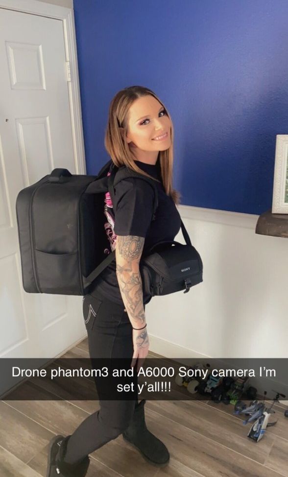 Chroniclesofatiredassmom desnuda #108271007