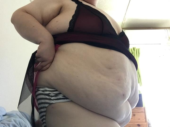 Bbw fette Mädchen fette Bäuche
 #96654960