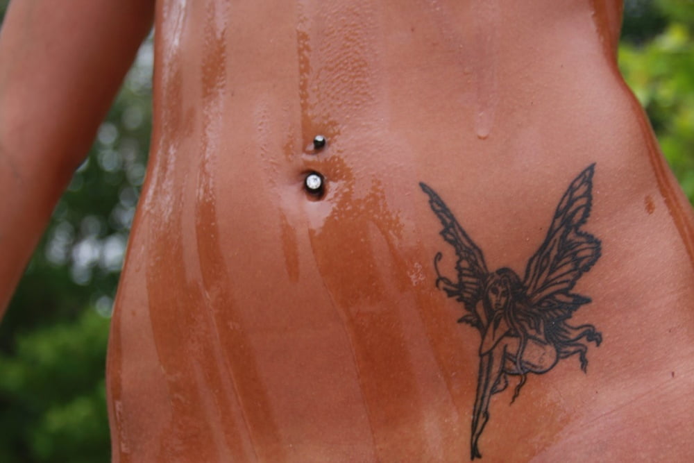 Linda latina bronceada gabrielle bikini posando desnuda al aire libre
 #106628994