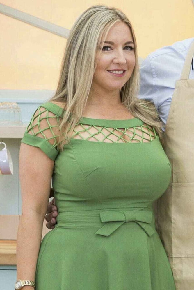 Sexy milfs & gilfs y más. #4
 #88028775