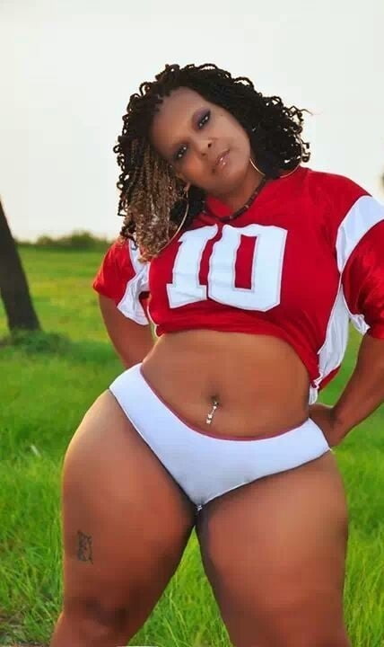 Caderas anchas de las mujeres 326
 #104275783