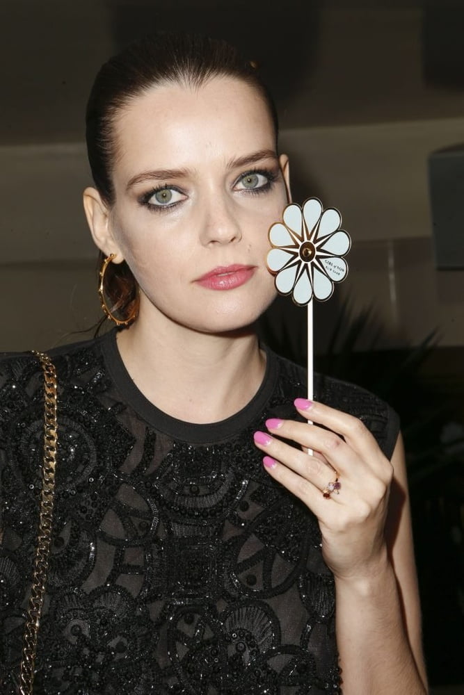 Roxane-mesquida
 #80842636