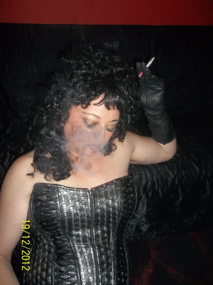 Shirley fumando sexo con semen
 #106649843