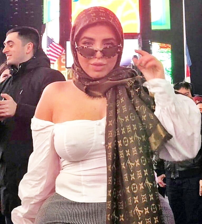 Turbanli hijab arabe turc paki égypte chinois indien malay
 #80330948