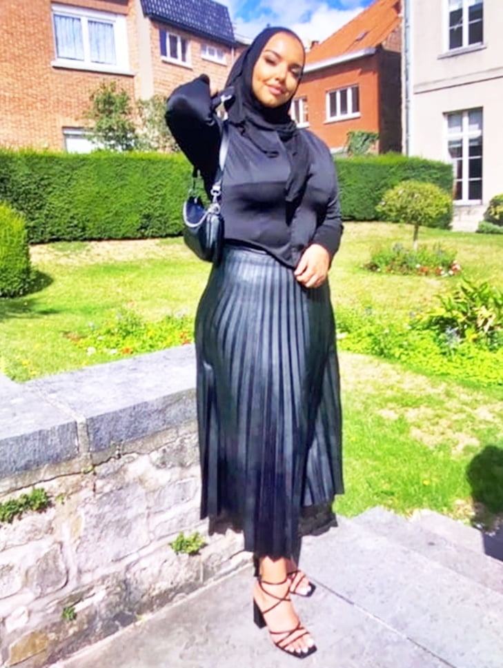 Turbanli hijab arabe turc paki égypte chinois indien malay
 #80331097