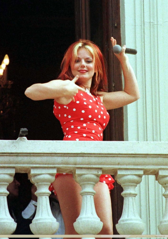 Geri halliwell
 #98871087