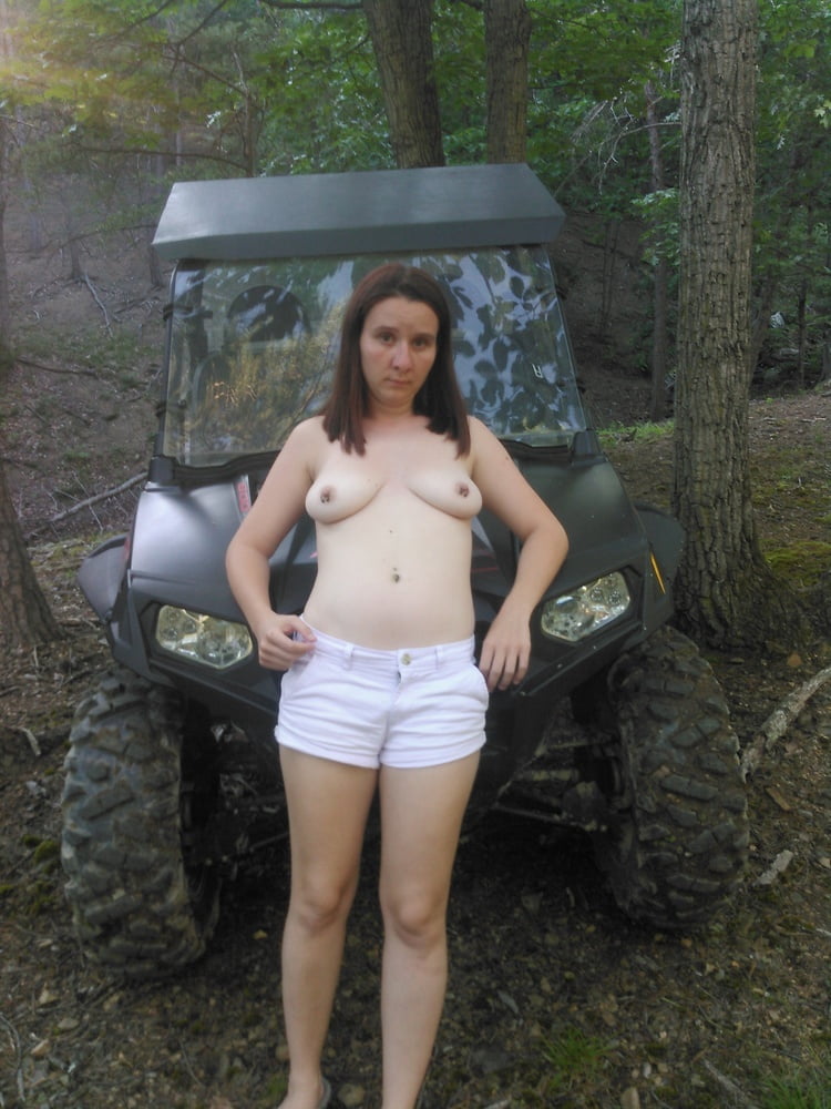 27yo slutty kayla from wv with some outdoor photos
 #81640869