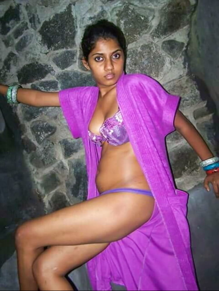 Busty femme indienne exposée
 #81224566