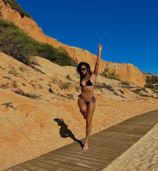 Nicole Scherzinger desnuda #108196949