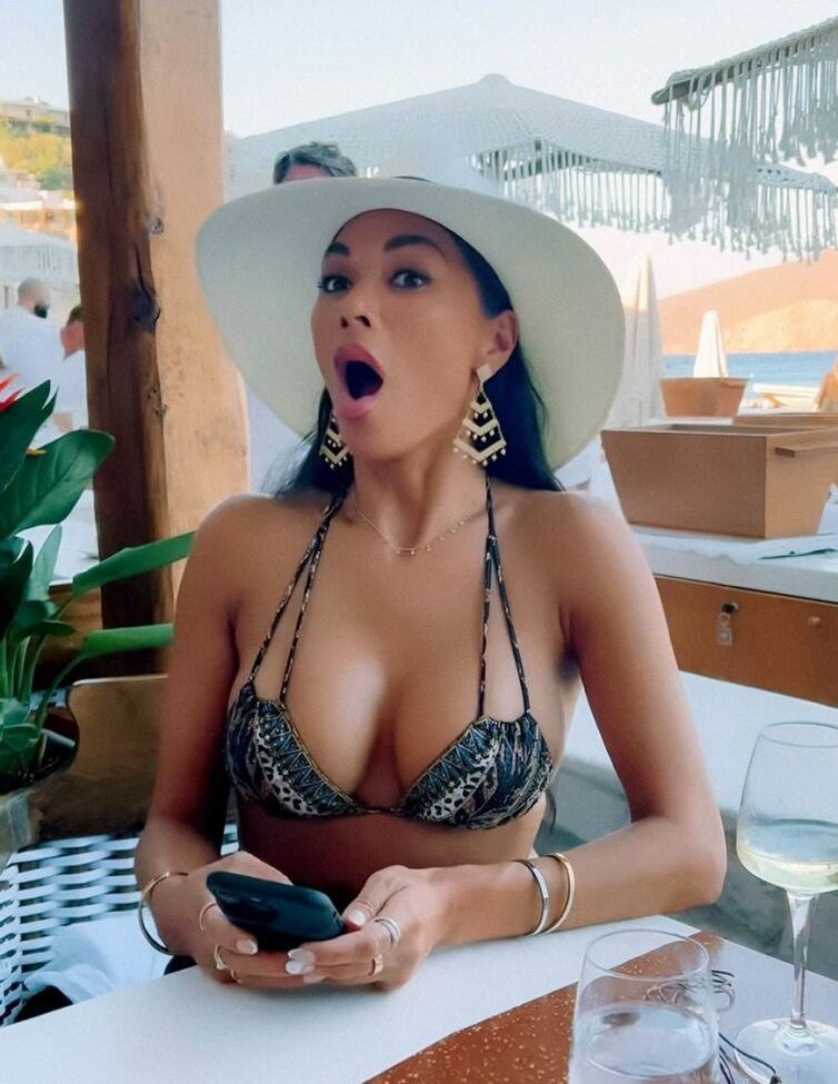 Nicole Scherzinger desnuda #108197031