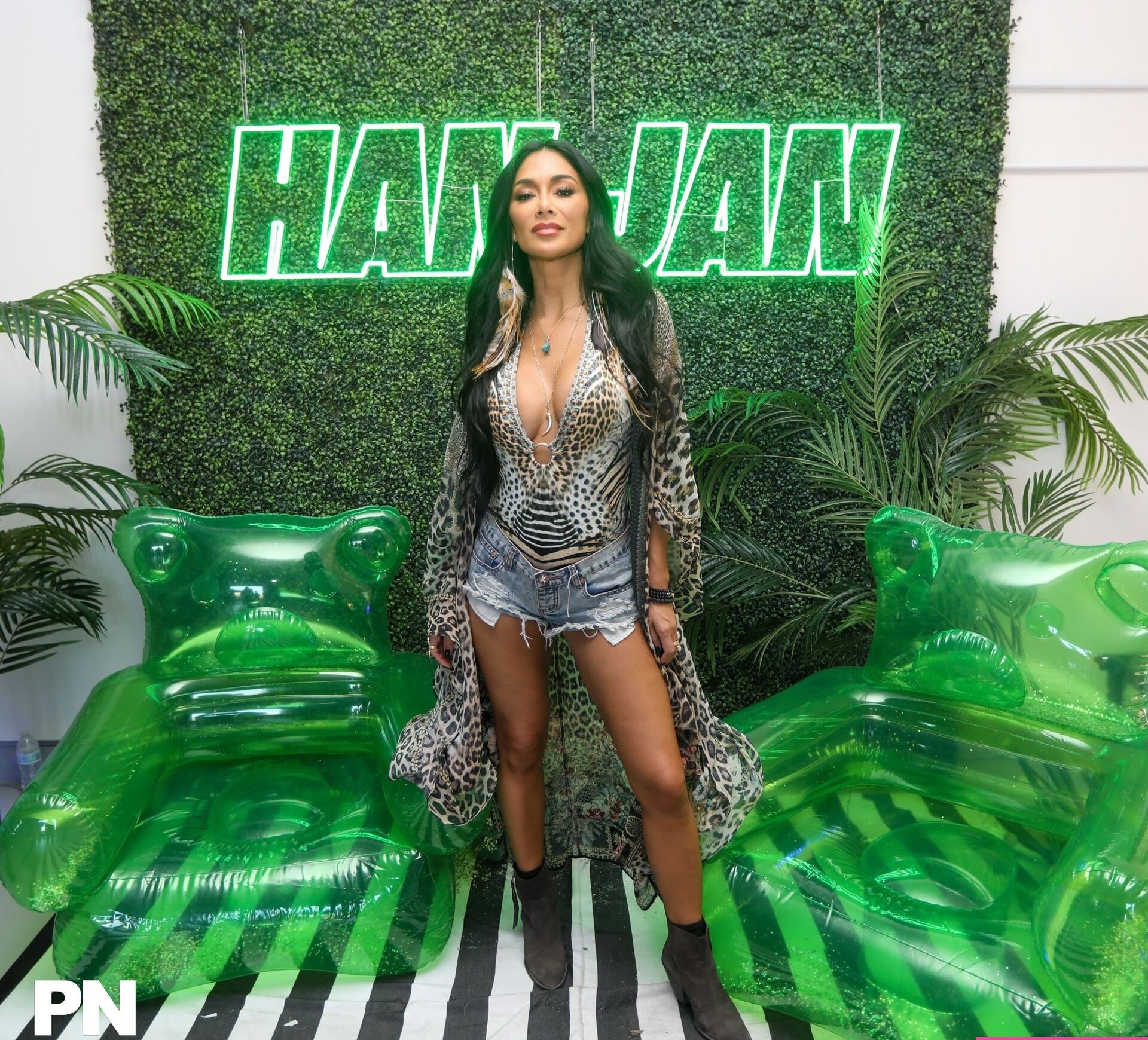 Nicole Scherzinger desnuda #108197072