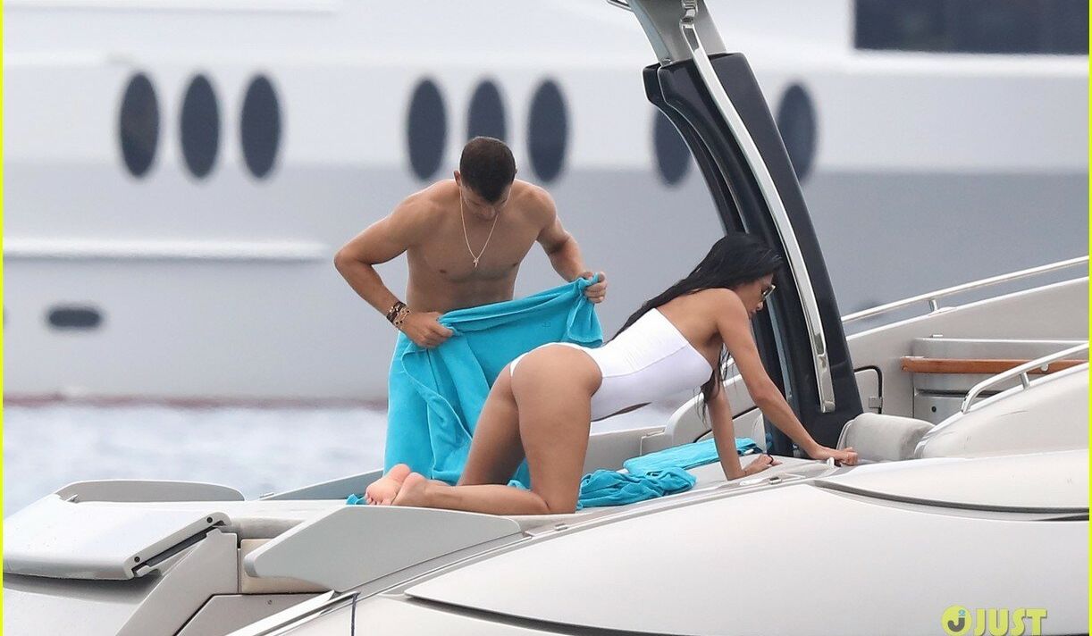 Nicole Scherzinger desnuda #108197075