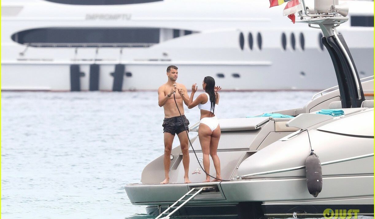 Nicole Scherzinger desnuda #108197076