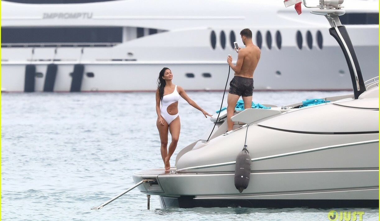 Nicole Scherzinger desnuda #108197086