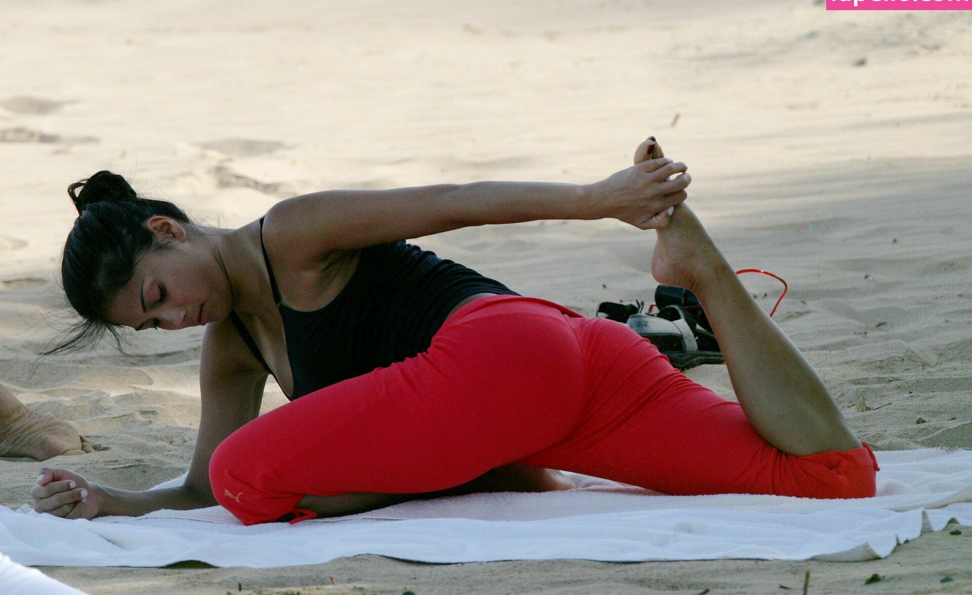 Nicole Scherzinger desnuda #108197110