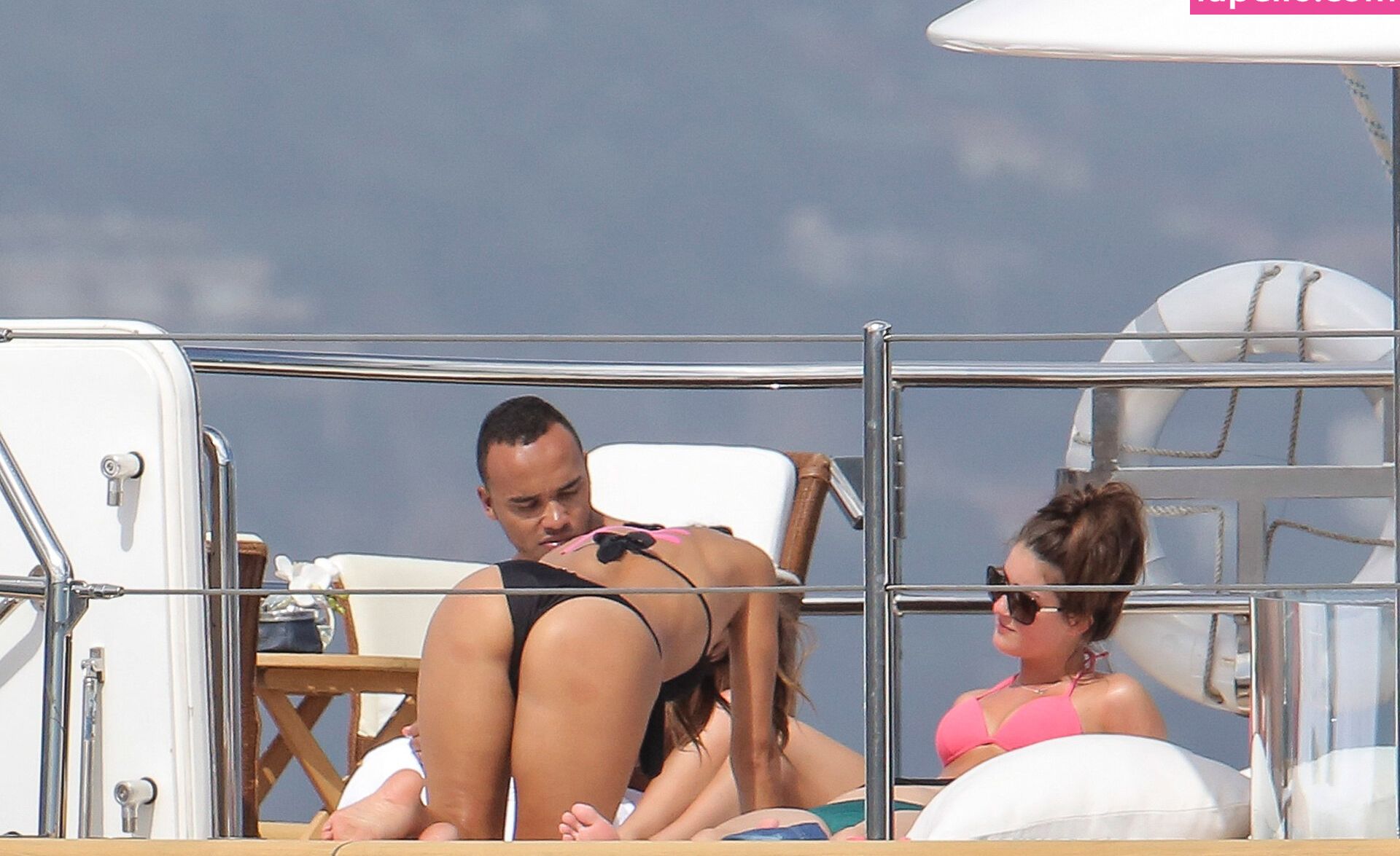 Nicole Scherzinger desnuda #108197131