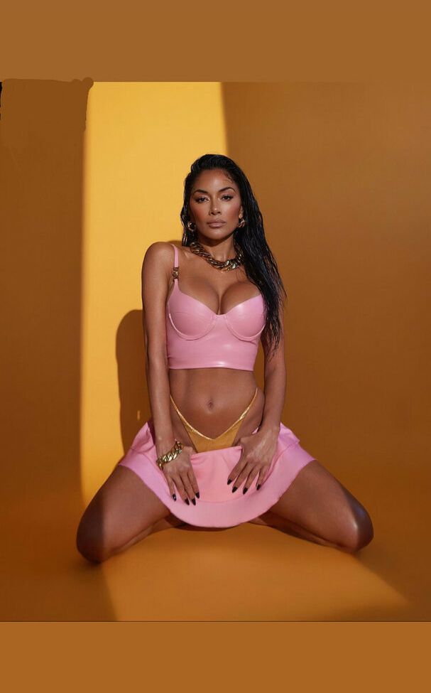 Nicole Scherzinger desnuda #108197180