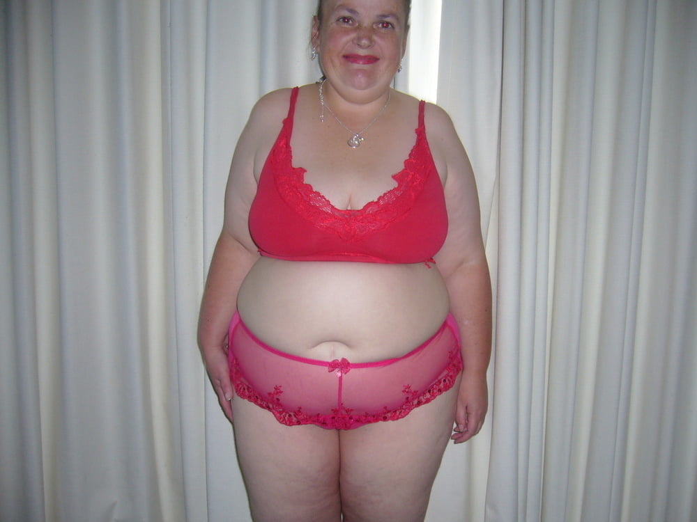 red panties &amp; bra #82102137