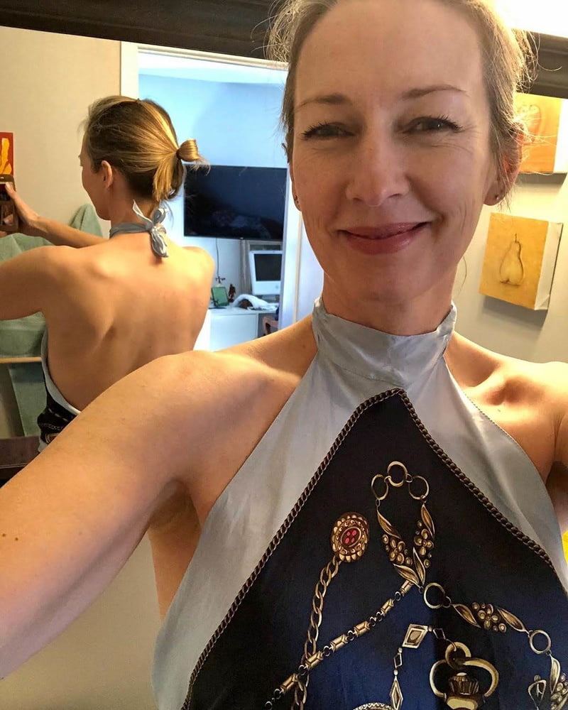 Backless Selfies #100592189