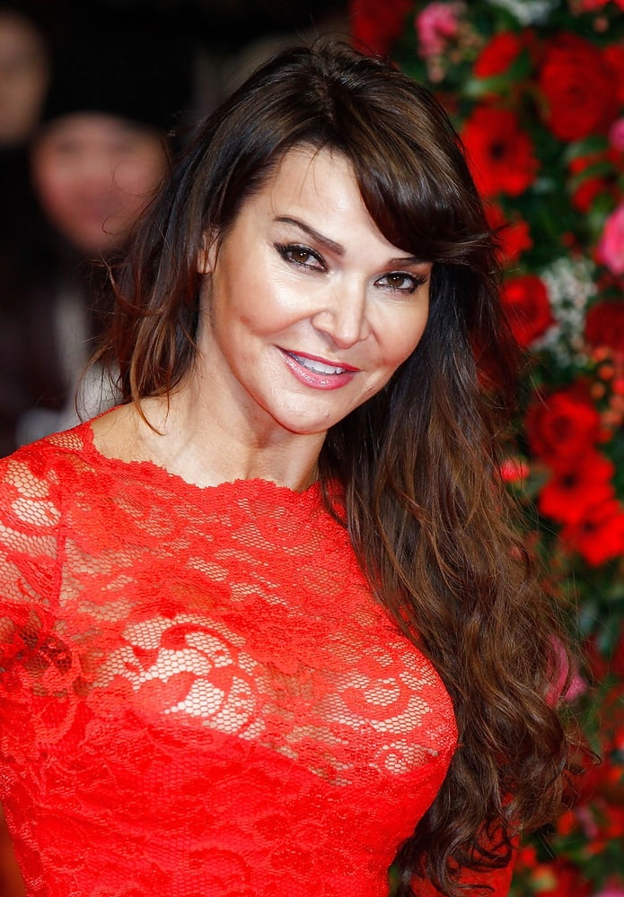 Lizzie cundy - incroyable milf
 #100327070