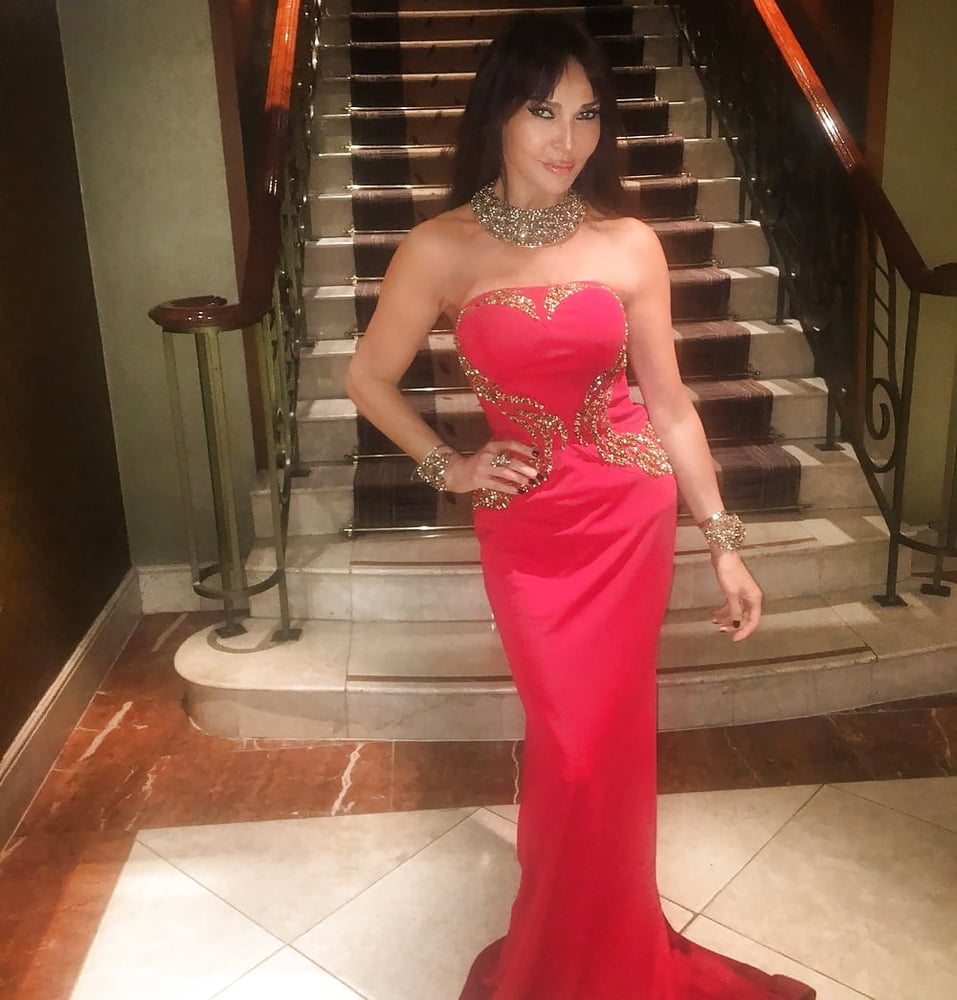 Lizzie cundy - incroyable milf
 #100327864