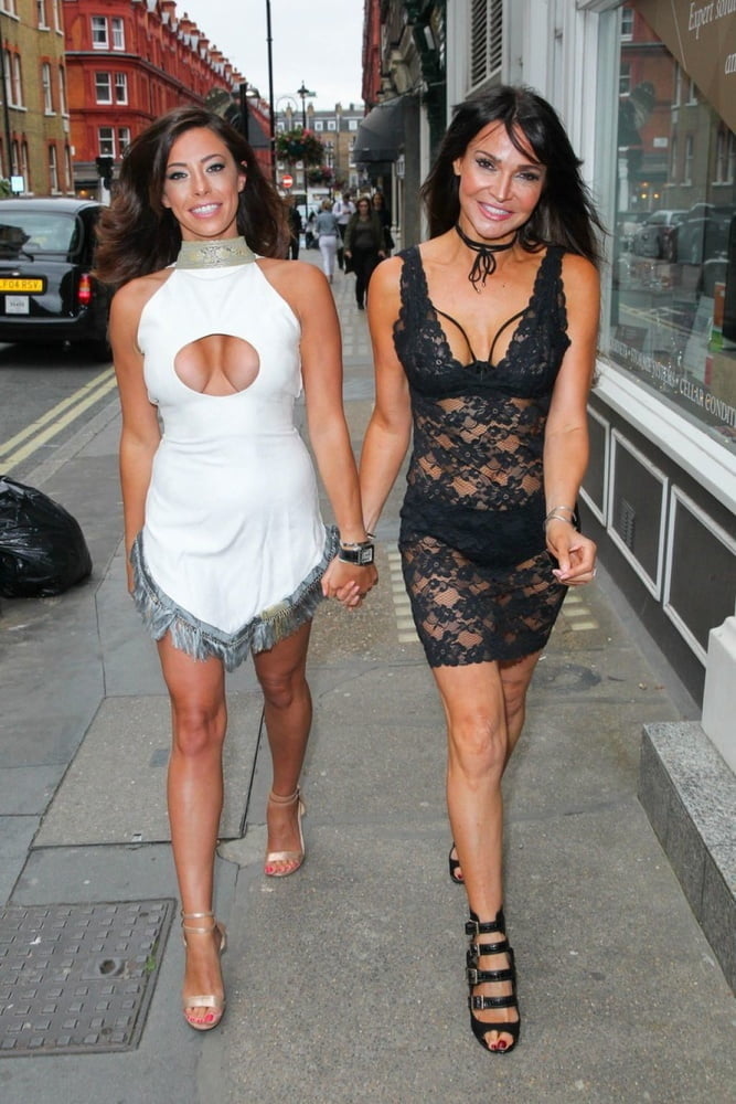 Lizzie cundy - incroyable milf
 #100329296