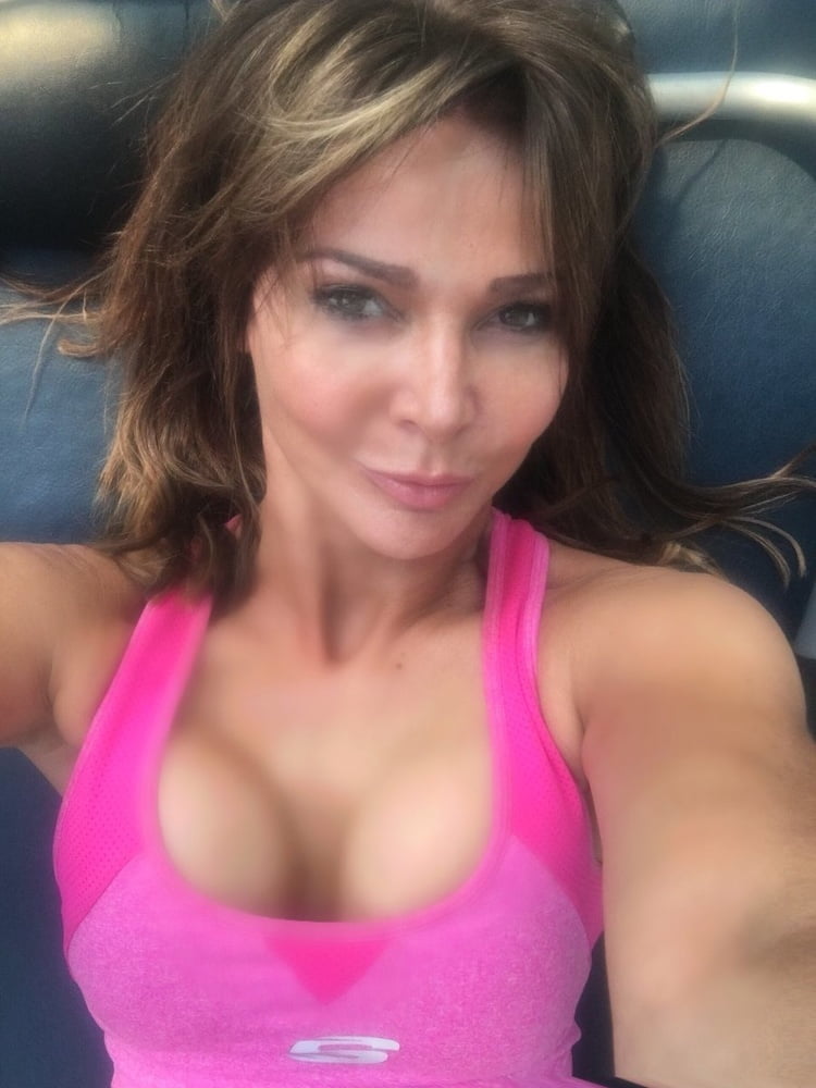 Lizzie cundy - incroyable milf
 #100329470