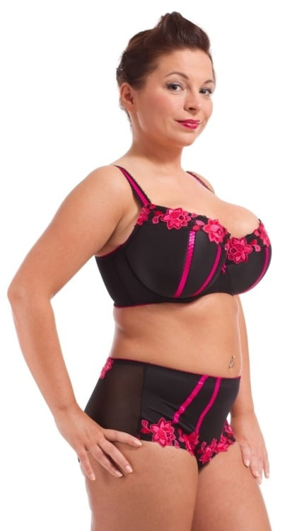 Volle Figur Dessous
 #87520552
