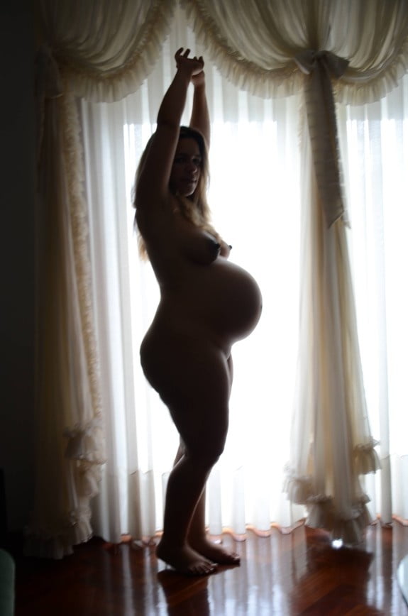 Sexy schwangere Mädchen 122
 #93428420