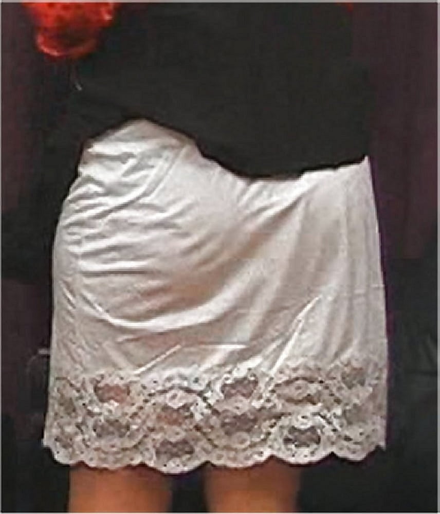 Lacy lingerie slips soyeux culottes bras camisoles et plus !
 #103102964