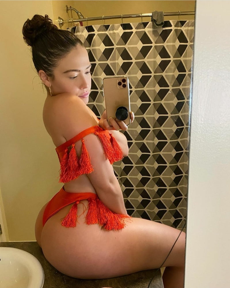 IG Models #99319679