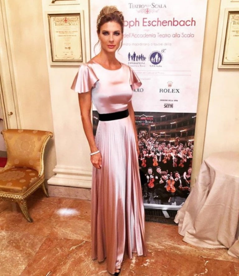 Martina Colombari #97138107
