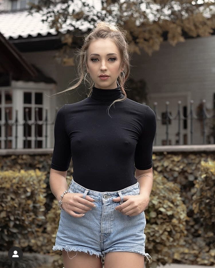 Braless InstaXxX #103545599