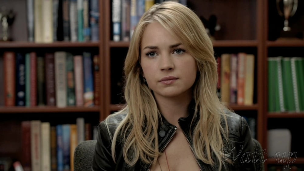 Britt Robertson is so hot I want to lick her vol. 2 #102859074