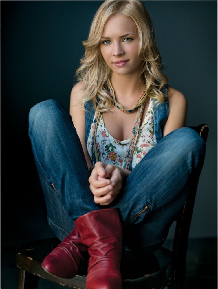 Britt Robertson is so hot I want to lick her vol. 2 #102859108