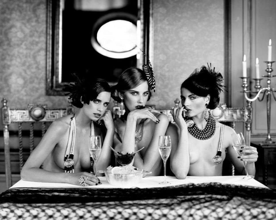 Black or White 6 #94464377