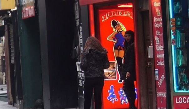 Strassenstrich-geil
 #92731952