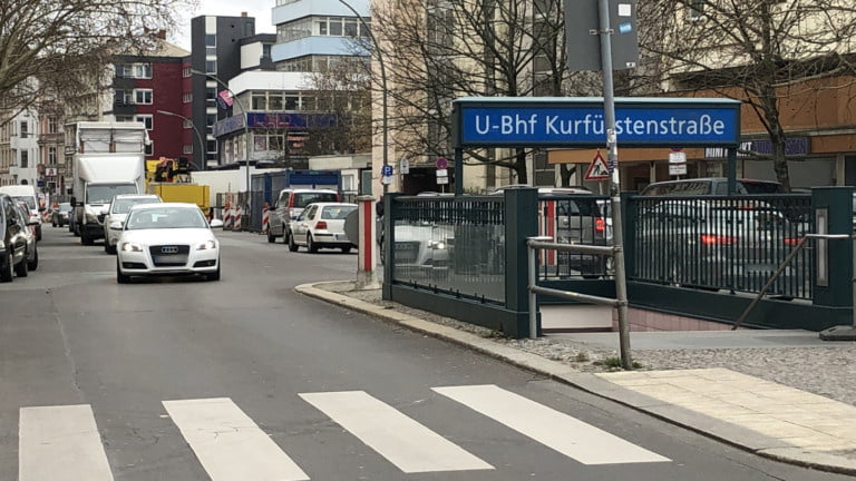 Strassenstrich-geil
 #92731955