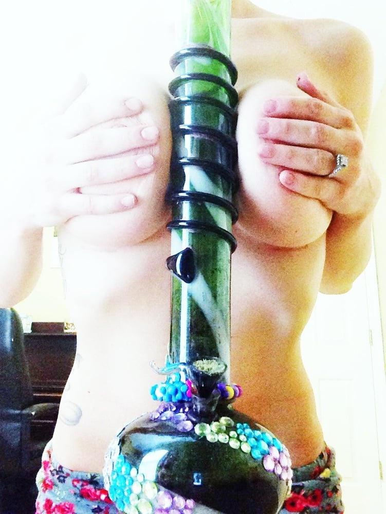 Stoner420 girl #103615904
