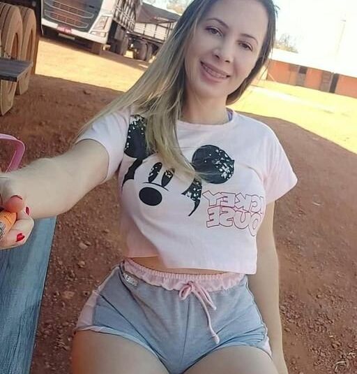 Aline Füchter Ouriques desnuda #108269577