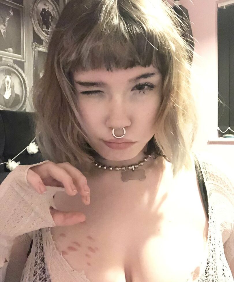 Tinyfawnn desnuda #109820374