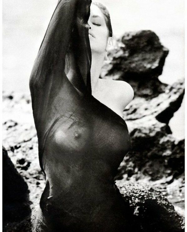 Cindy Crawford desnuda #109067412