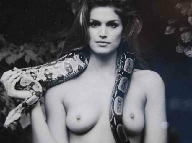 Cindy Crawford nude #109067416