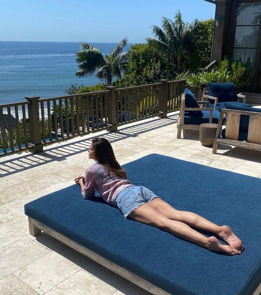 Cindy Crawford nude #109067427