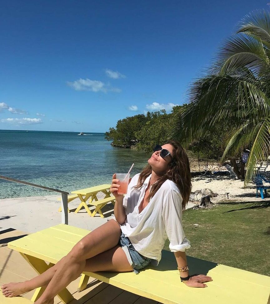 Cindy Crawford nude #109067431